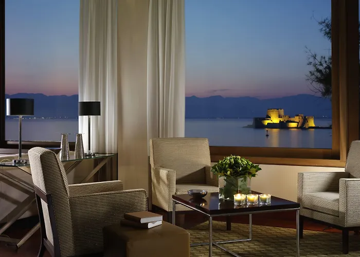 Amphitryon Hotel